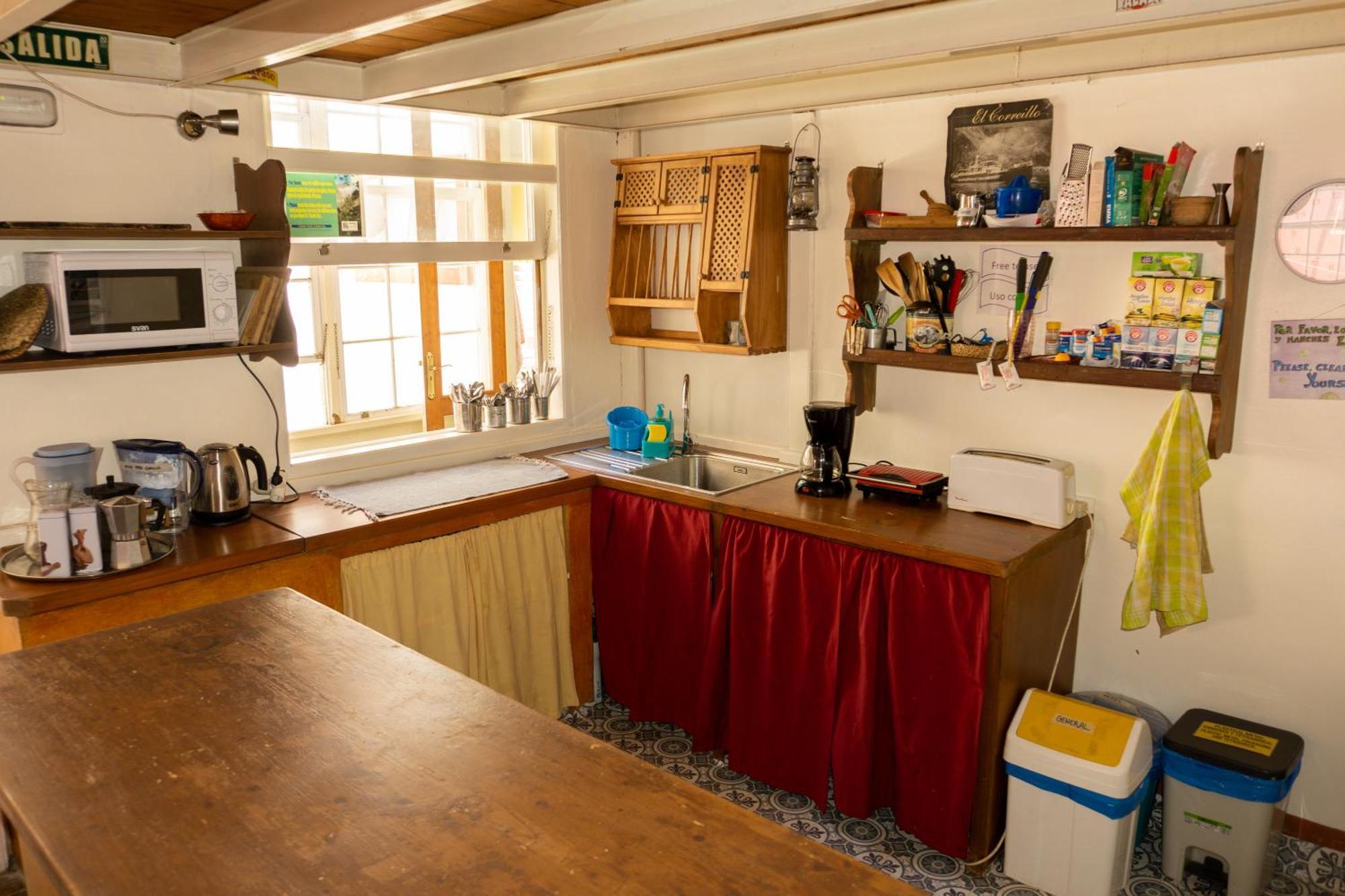 Hostel Albergue La Casa Encantada إل باسو المظهر الخارجي الصورة
